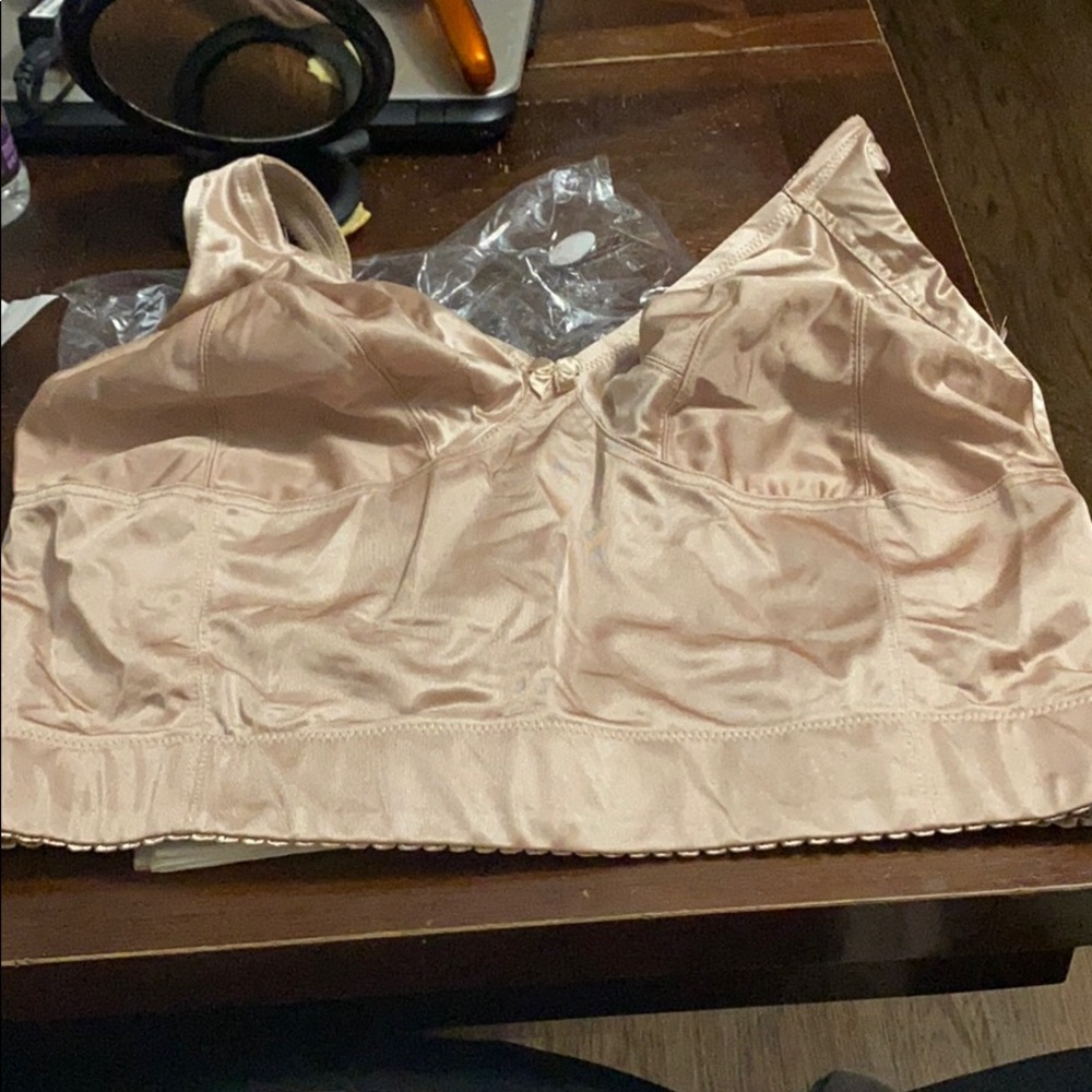 New Crownett Bra Many Sizes Look in description